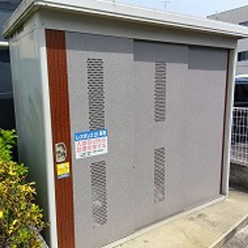 レオパレスとくしま　中前川町 庭