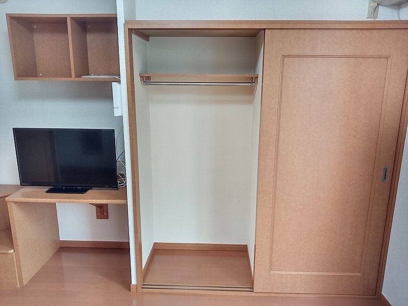 レオパレスヴァンソレーユ 収納