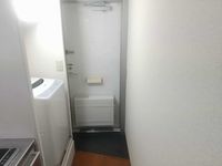 レオパレス鶴舞 玄関