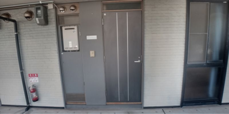 レオパレス翔 玄関