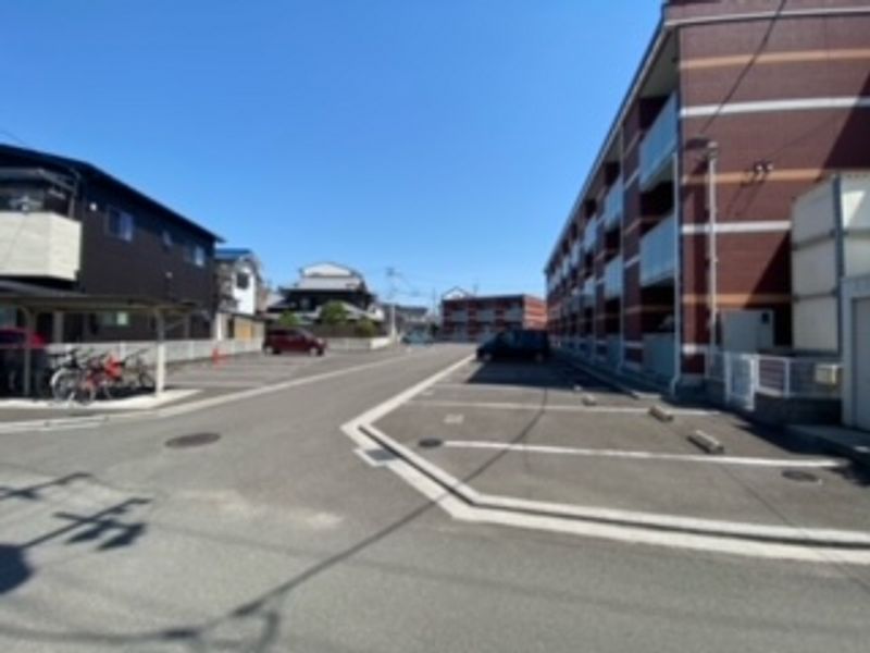 レオネクストル　コフレ 駐車場
