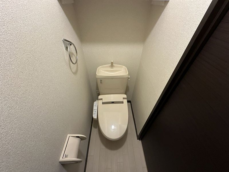 レオネクストアコラート トイレ