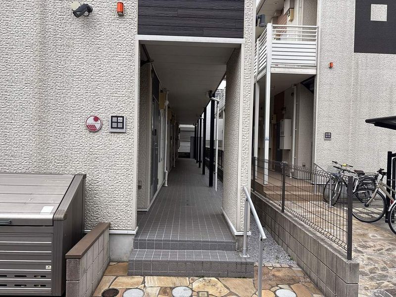 レオネクストジャルダン エントランス