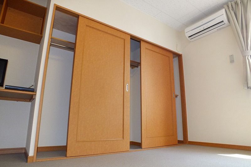 レオパレスヴィクトワール 収納
