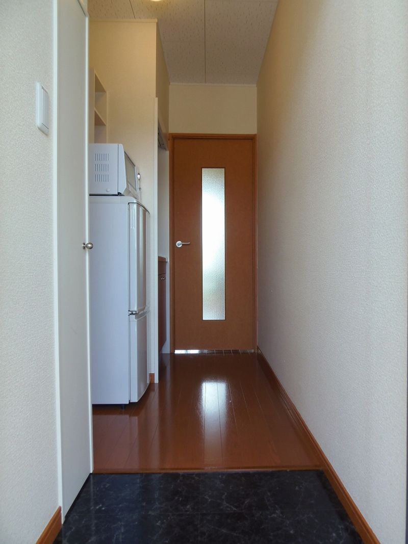 レオパレスベッラ大垣 玄関