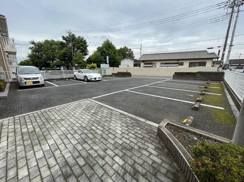 レオパレスさぎしまⅢ 駐車場