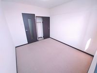 レオネクストＳＵＮ西河原 居間