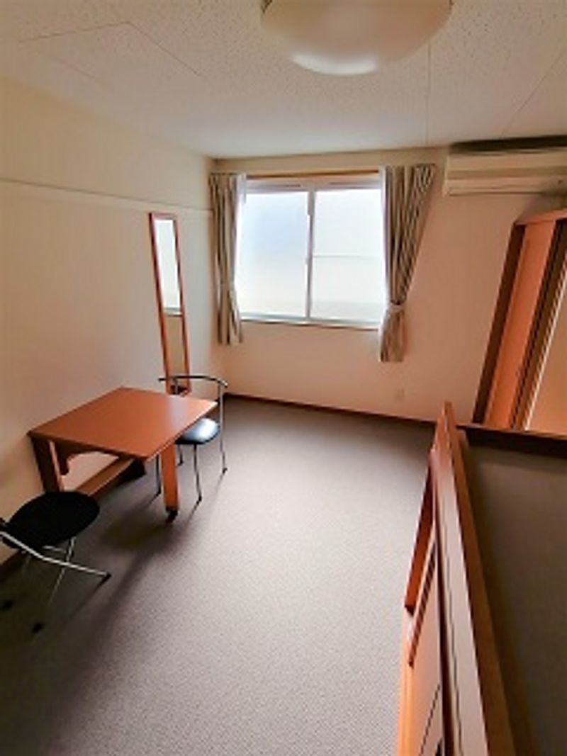 レオパレスオスト　ガルテン 居間