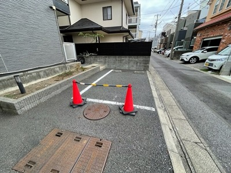 レオパレスサンライズ船橋 駐車場