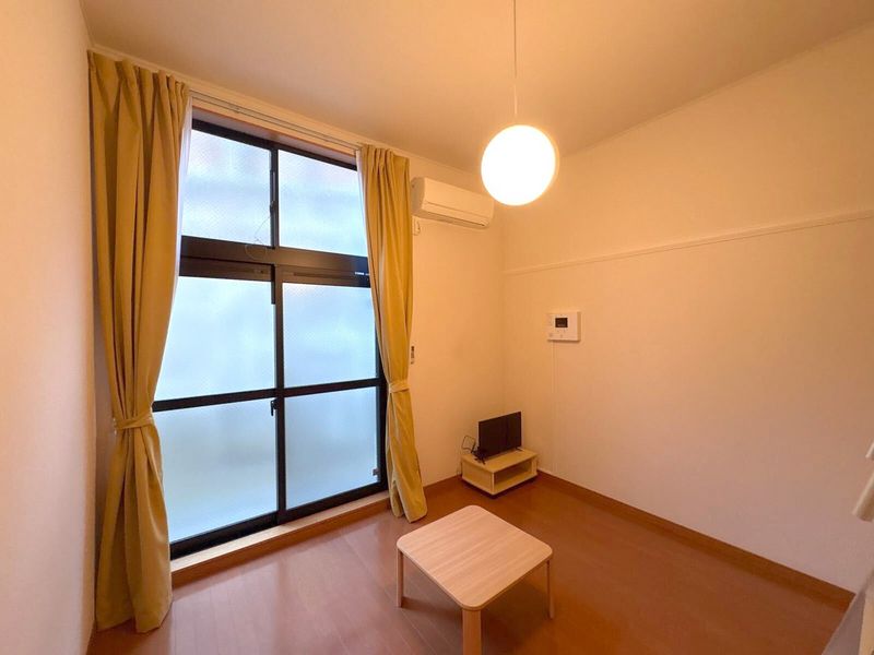 レオパレスフォレスタ 居間