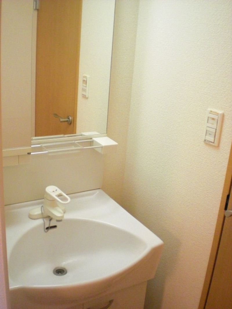レオパレス小山壱番館 洗面所