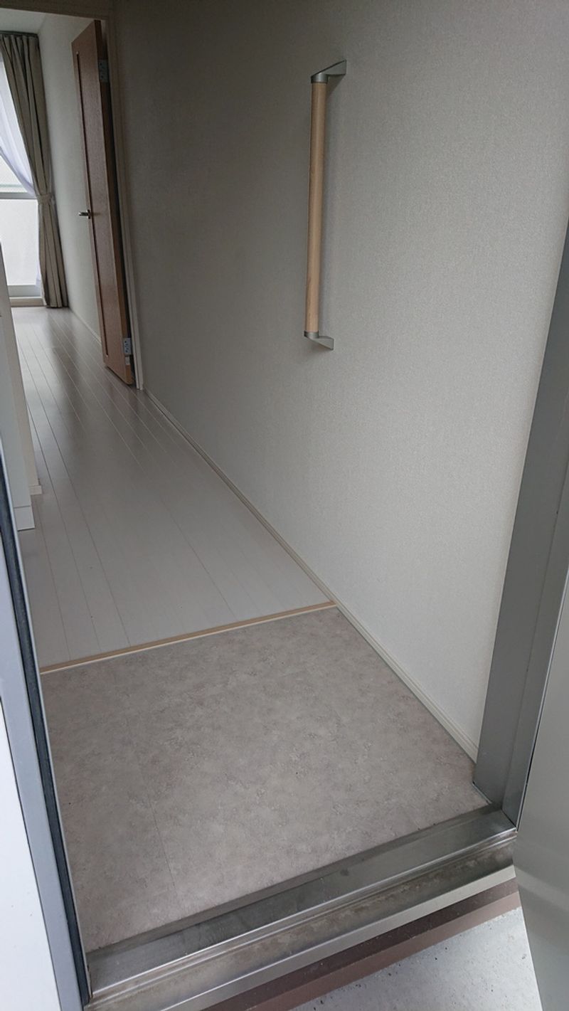レオパレス太陽 玄関