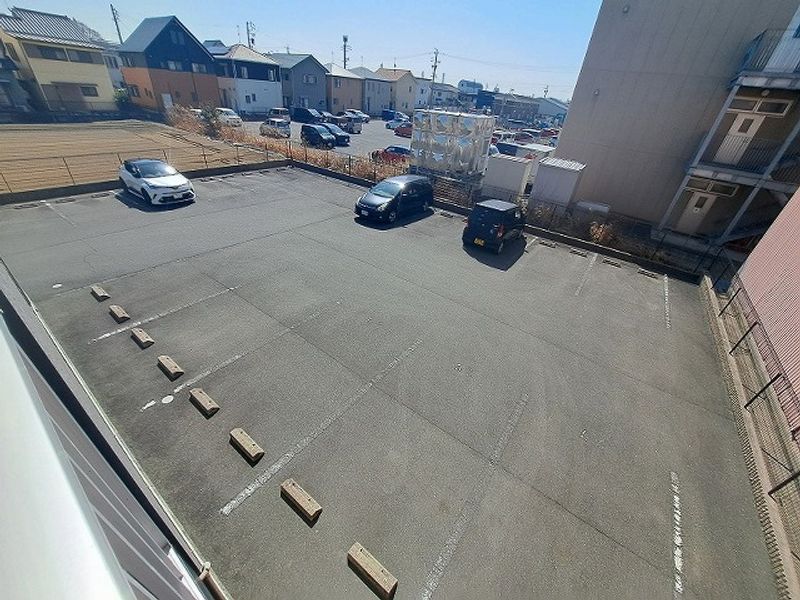 レオパレス花梨 駐車場