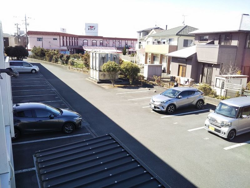 レオパレスＥ．Ｔ．Ｒ 駐車場