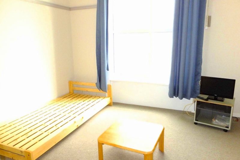 レオパレスメイプル５ 居間