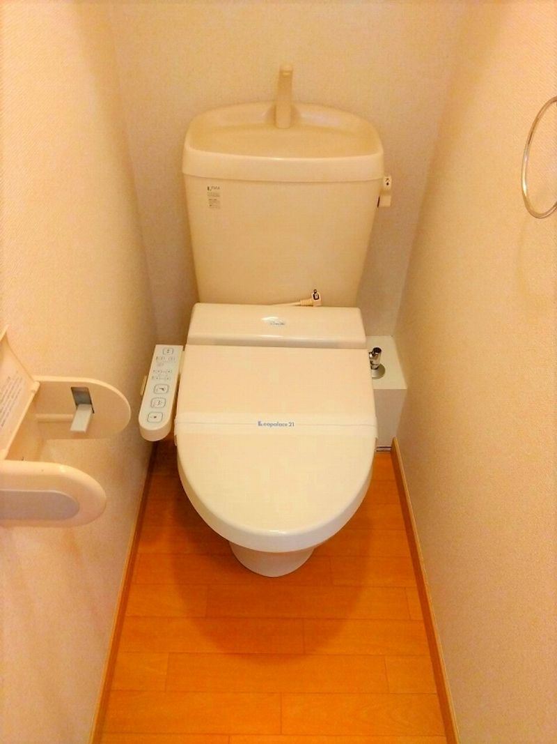 レオパレスＫＡＳＨＩＷＡ トイレ