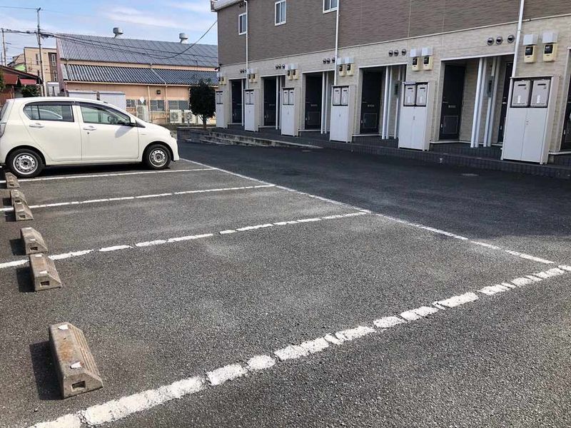 レオパレスカサグランデ 駐車場