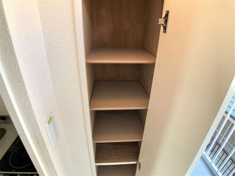 レオパレスシエスタ西郷屋敷 収納