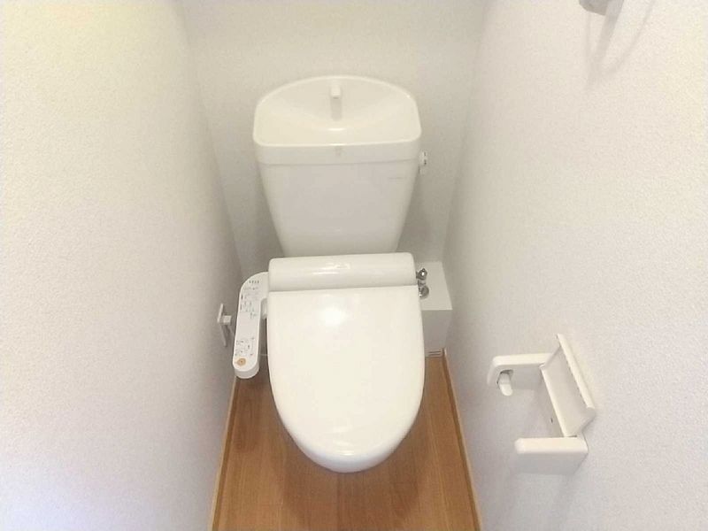 レオパレスパレス中田 トイレ