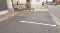 レオパレスけやき通りハイツ 駐車場