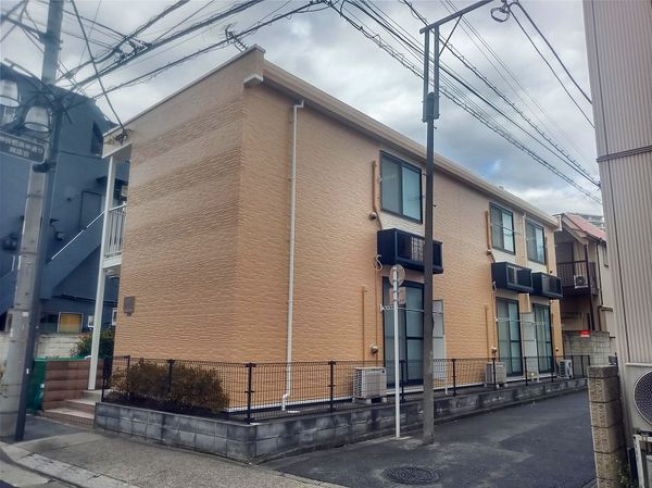 レオパレスサンモール 外観