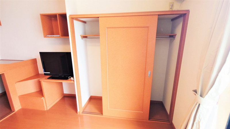 レオパレスシャンテ 収納