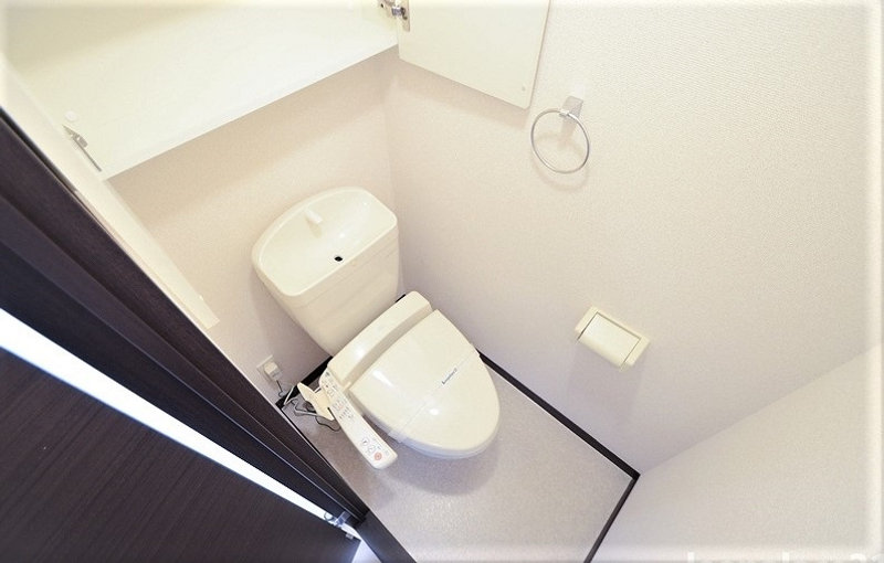 LEONEXT K House III Toilet