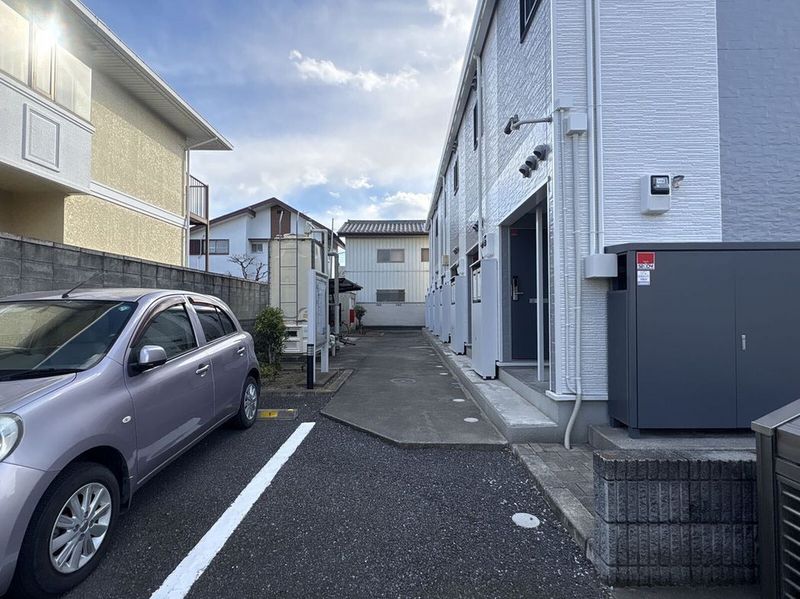 レオパレスルクソール エントランス