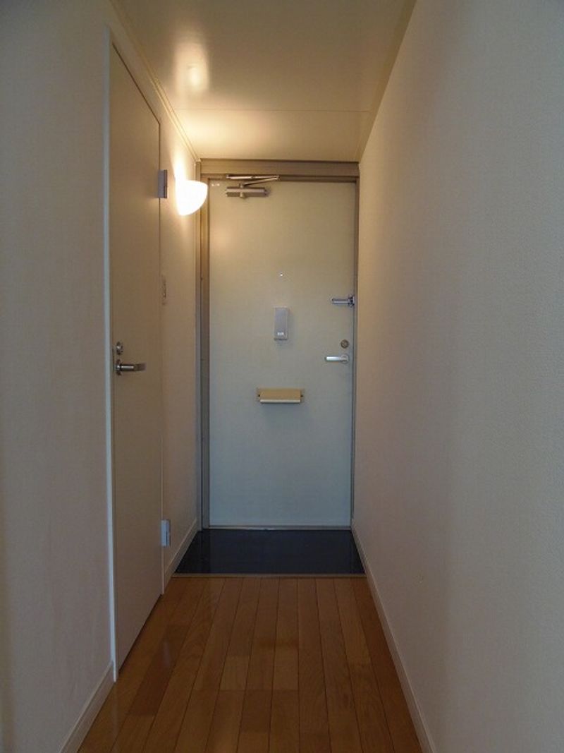 レオパレスＳｅｒｅｎｏ 玄関