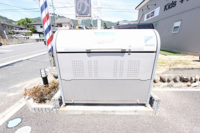 レオネクストサニーコート河原 共用部分