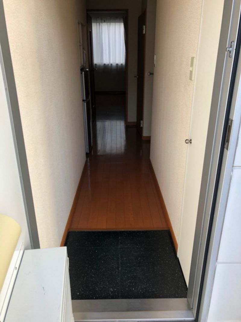 レオパレストータスⅢ 玄関