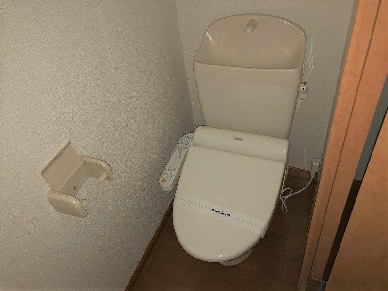 レオパレスペペール トイレ
