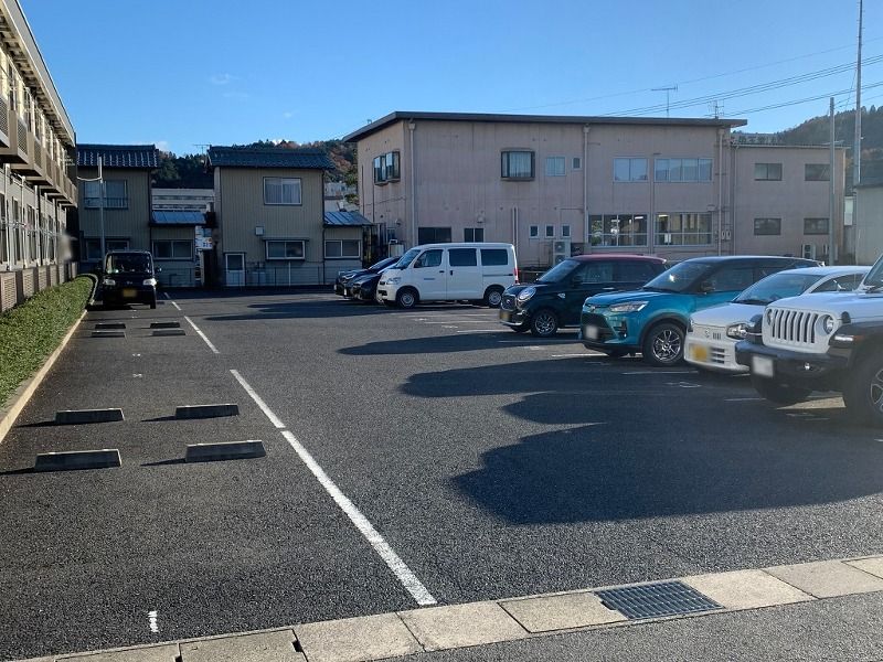 レオネクスト来夢２１ 駐車場