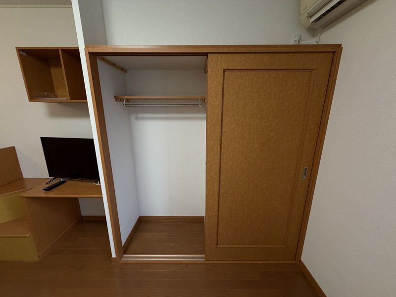 レオパレス城町 収納