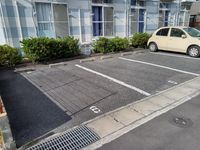 レオパレスシャルマン 駐車場