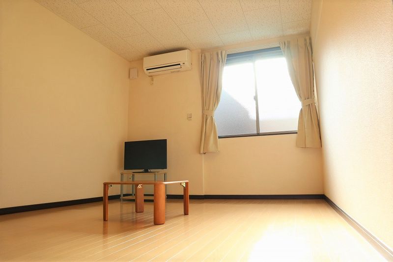レオネクストみやび 居間