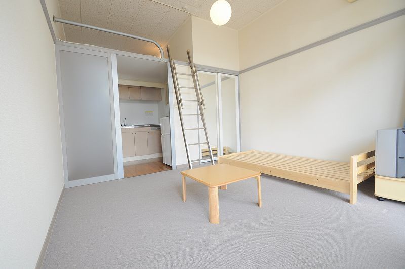 レオパレスＯＩＳＯⅡ 居間
