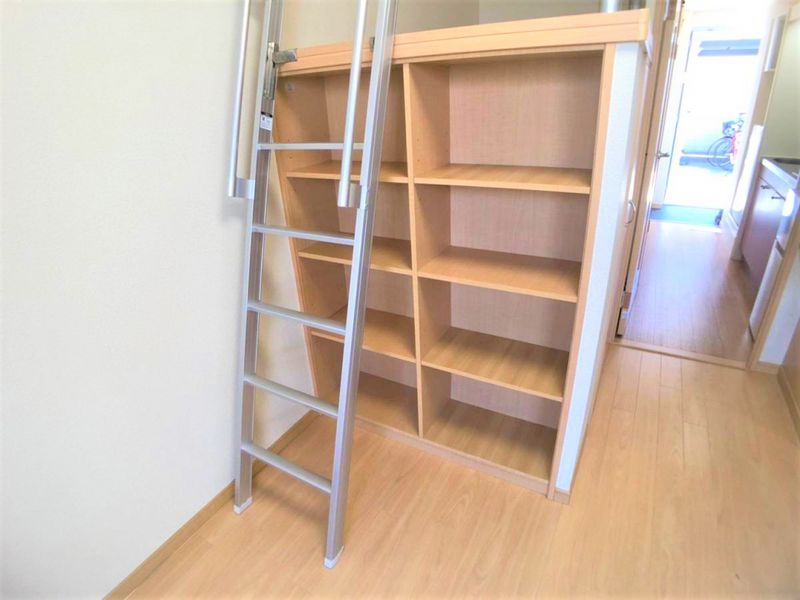 レオパレス中州 収納