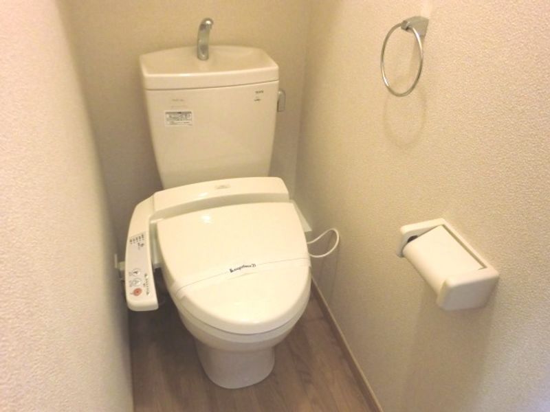 レオパレスウッドタウン トイレ