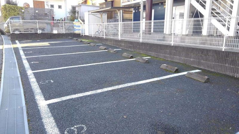レオパレス交友第二 駐車場
