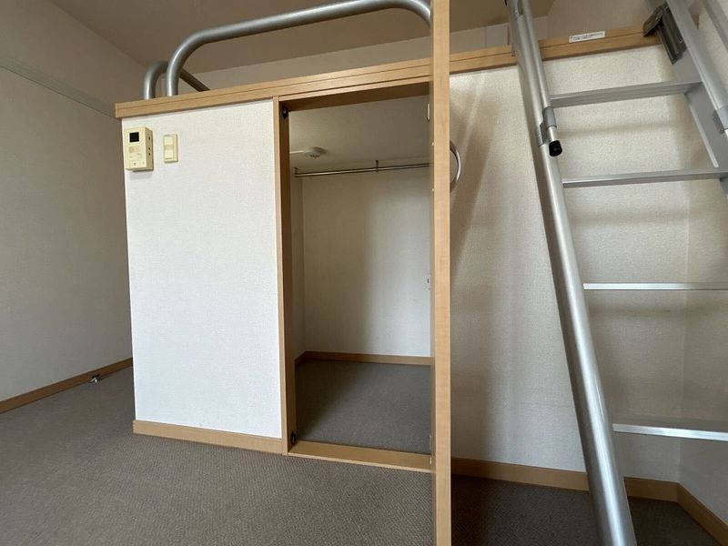 レオパレス壇 収納