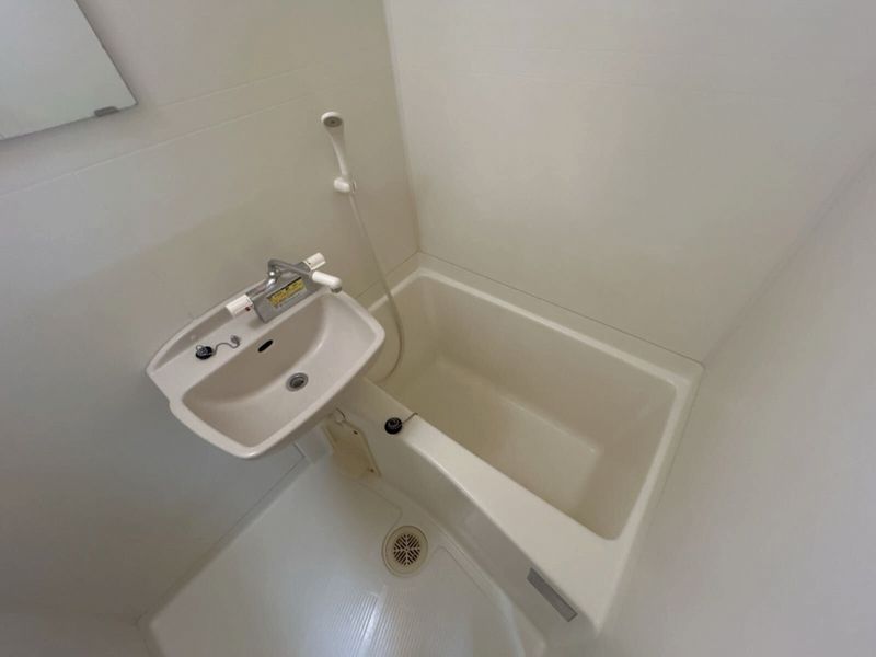 レオパレスアピラ 風呂