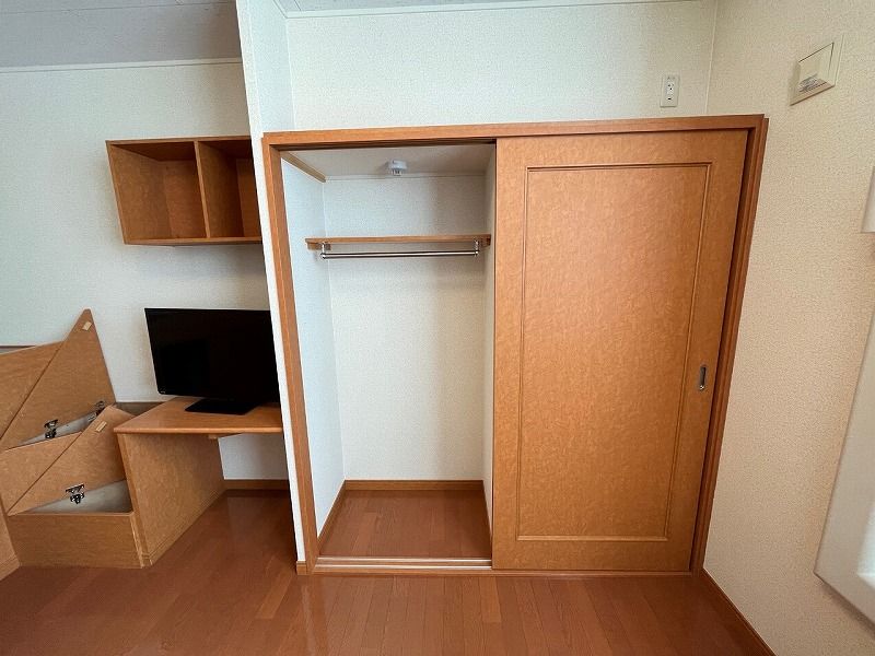 レオパレスヴォワドサンセス 収納