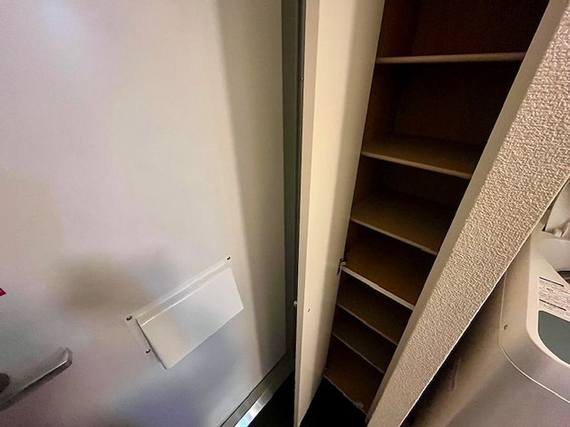 レオパレスなのはな 玄関