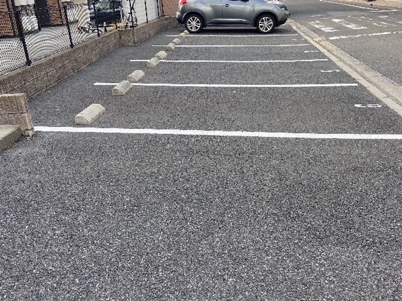 レオネクストプルニエ五日市 駐車場