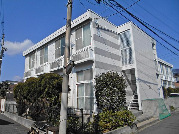 レオパレスいちょう 外観