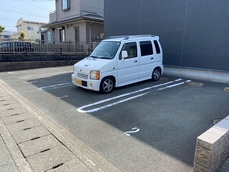 レオネクストなごみ 駐車場