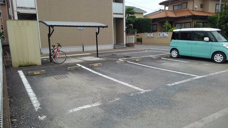レオパレスガーデンみやび 駐車場