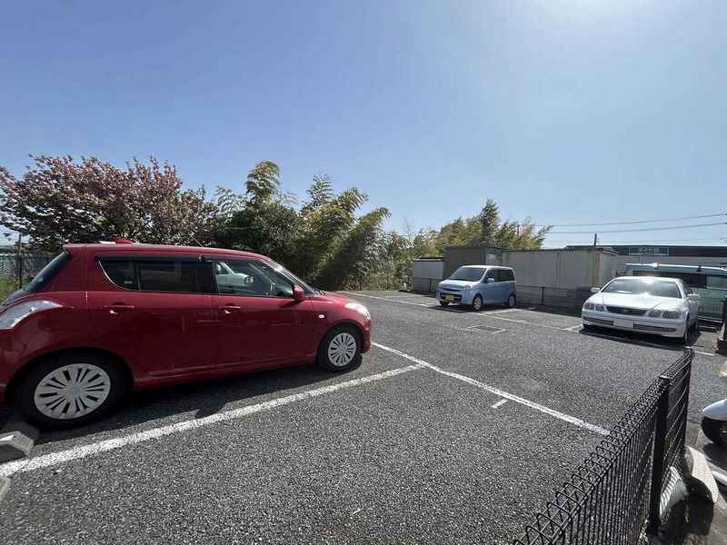 レオパレスｂｅｌ　ｓｕｏｎｏ 駐車場