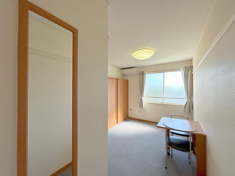 レオパレス海誠 居間